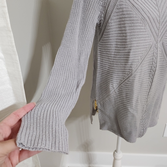 A.n.a. Grey Oversized Knit Sweater - Picture 2 of 5